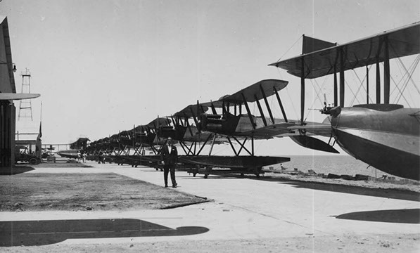 avro1923-banpbx10.jpg